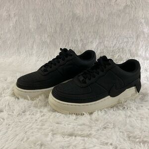 NIKE AIR FORCE 1 WOMEN BLACK LOW BACK SNEAKERS.SIZE-7.